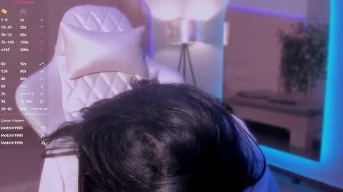 hannahmonttgomery  Help me reach 100 Hands up online show from 03.17.26