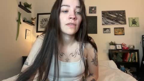 Hannah Taylor online show from 02.25.26