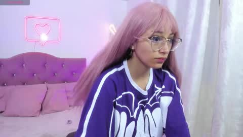 Snapshot of hanni_tay chatting on 11.27.25 HANNI online show from 11.27.25