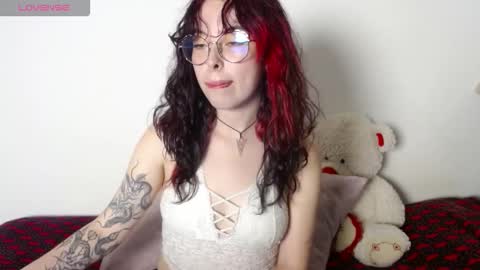 Snapshot of hanny_e chatting on 09.12.25 hanny online show from 09.12.25