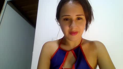 Snapshot of hanny_kail chatting on 12.12.24 hanny online show from 12.12.24