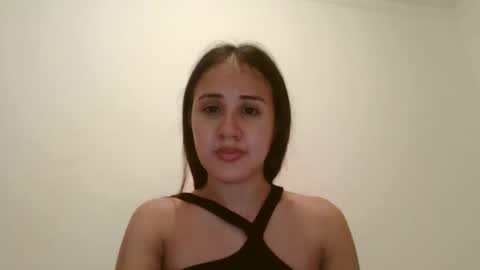 Snapshot of hanny_kail chatting on 03.10.25 hanny online show from 03.10.25