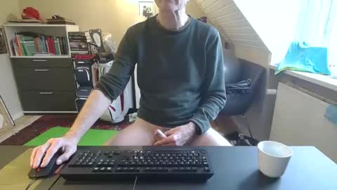 Snapshot of hanse_1 chatting on 03.19.26 Hanse online show from 03.19.26