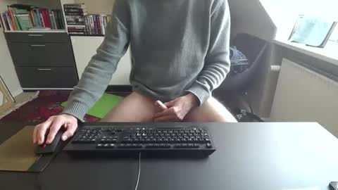 Snapshot of hanse_1 chatting on 03.28.26 Hanse online show from 03.28.26