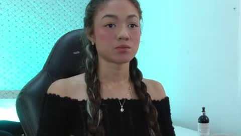 Snapshot of hantonella chatting on 06.11.26 Anto online show from 06.11.26