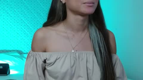 Snapshot of hantonella chatting on 06.18.26 Anto online show from 06.18.26