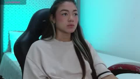 Snapshot of hantonella chatting on 06.30.26 Anto online show from 06.30.26