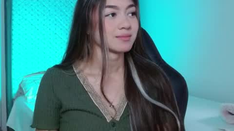 Snapshot of hantonella chatting on 07.28.26 Anto online show from 07.28.26