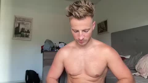 Snapshot of hanzlagerfelt chatting on 09.14.25 hanzlagerfelt online show from 09.14.25