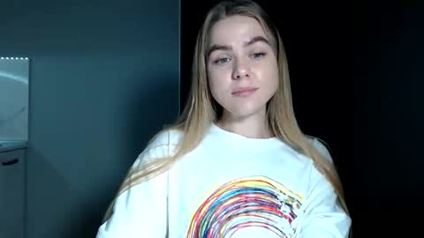 happy_fox_ online show from 11.21.25