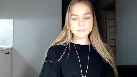 happy_fox_ online show from 12.02.25