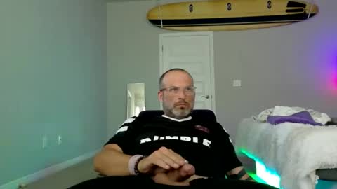 Snapshot of happyendingstory chatting on 04.02.26 Josh Hamilton online show from 04.02.26