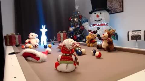 Snapshot of happyopencouple chatting on 12.21.25 Daiana Jack online show from 12.21.25