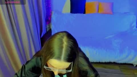 Stephanie online show from 02.05.26