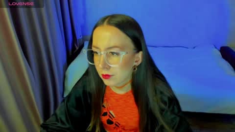 Stephanie online show from 04.11.26