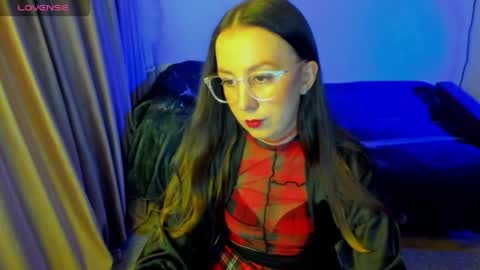 Stephanie online show from 05.25.26