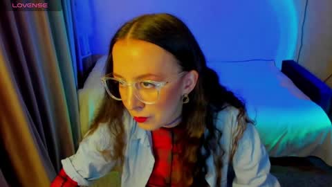 Stephanie online show from 06.07.26