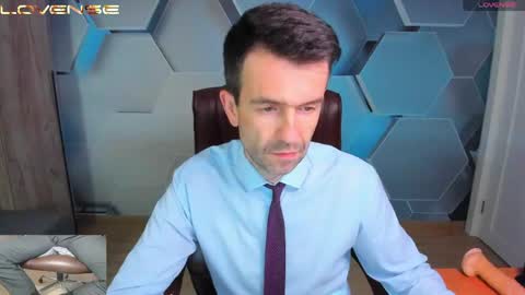 Snapshot of hard_and_juici chatting on 06.10.26 Steve online show from 06.10.26