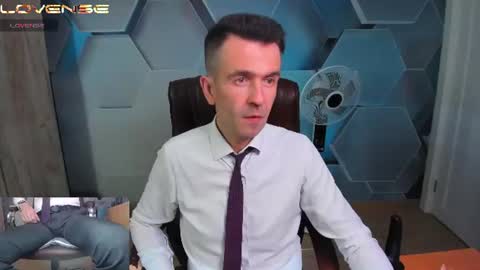 Snapshot of hard_and_juici chatting on 06.18.26 Steve online show from 06.18.26