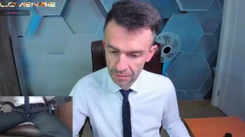 Snapshot of hard_and_juici chatting on 06.21.26 Steve online show from 06.21.26
