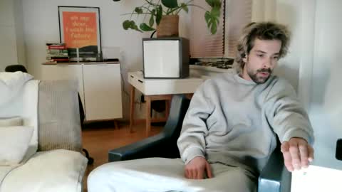 Snapshot of hard_out_here chatting on 10.19.25 Chris online show from 10.19.25