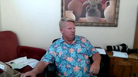 Snapshot of hardblondcouplehawaii chatting on 04.14.26 Steele and Cassie online show from 04.14.26