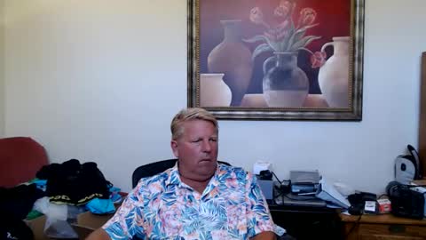 Snapshot of hardblondcouplehawaii chatting on 06.01.26 Steele and Cassie online show from 06.01.26