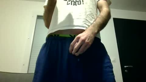 Mika online show from 03.12.25