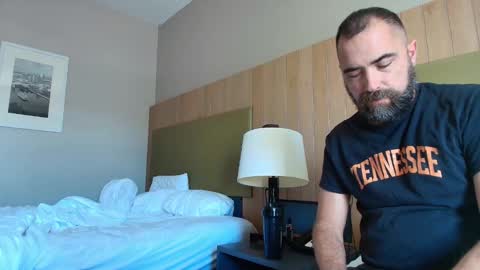 Snapshot of hardworkertn chatting on 10.13.25 hardworkertn online show from 10.13.25