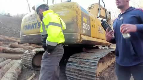 Snapshot of hardworkertn chatting on 12.05.25 hardworkertn online show from 12.05.25