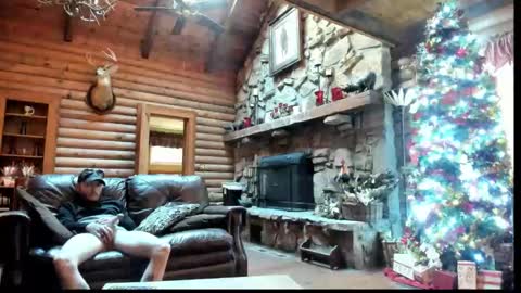 Snapshot of hardworkertn chatting on 12.14.25 hardworkertn online show from 12.14.25