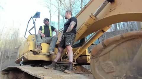 Snapshot of hardworkertn chatting on 12.22.25 hardworkertn online show from 12.22.25