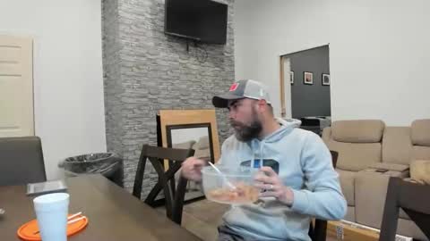 Snapshot of hardworkertn chatting on 02.19.26 hardworkertn online show from 02.19.26