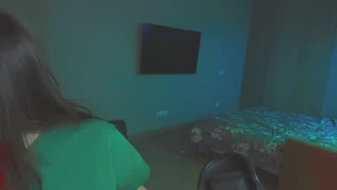 Snapshot of haribo_asmr chatting on 01.12.25 Miss Hari online show from 01.12.25