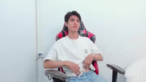 Snapshot of haritz_ chatting on 12.22.25 haritz online show from 12.22.25