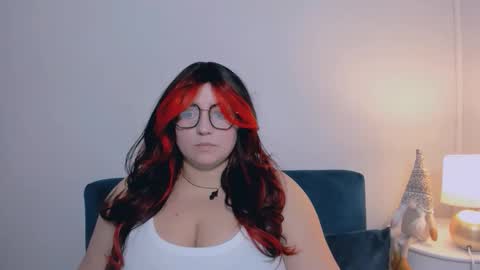 Snapshot of harperpretty chatting on 11.27.25 harperpretty online show from 11.27.25