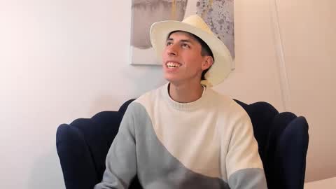 Snapshot of harry_klein chatting on 11.01.25 H K online show from 11.01.25