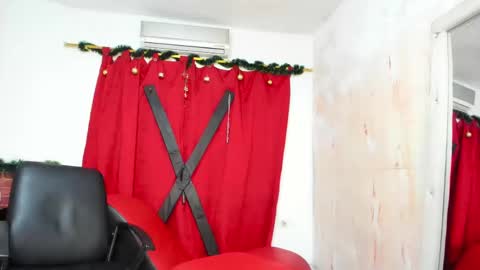 Snapshot of harry_latinboy chatting on 12.14.24 Harry online show from 12.14.24