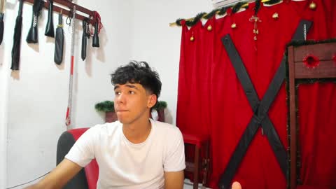 Snapshot of harry_latinboy chatting on 12.20.24 Harry online show from 12.20.24