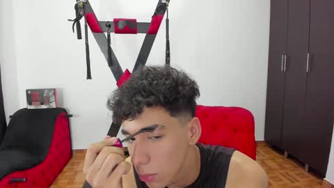 Snapshot of harry_latinboy chatting on 01.08.25 Harry online show from 01.08.25