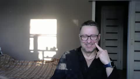 Snapshot of harrysnake chatting on 02.04.25 HarrySnake online show from 02.04.25