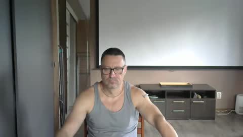 Snapshot of harrysnake chatting on 09.12.25 HarrySnake online show from 09.12.25