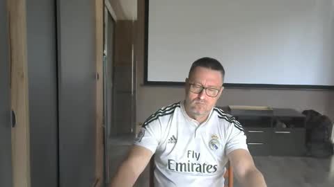 Snapshot of harrysnake chatting on 09.16.25 HarrySnake online show from 09.16.25