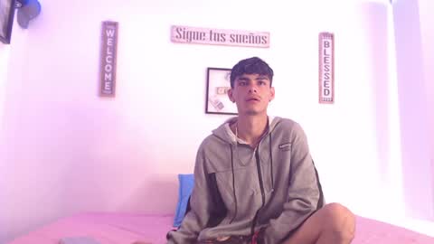 Snapshot of harrythomson1 chatting on 12.19.24 harry thomson online show from 12.19.24