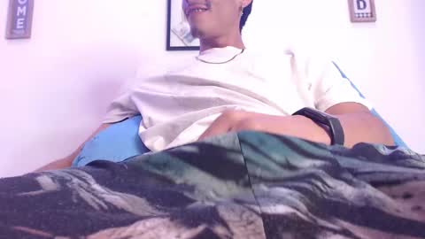 Snapshot of harrythomson1 chatting on 02.15.25 harry thomson online show from 02.15.25