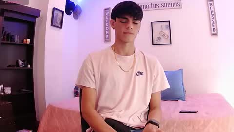 Snapshot of harrythomson1 chatting on 09.13.25 harry thomson online show from 09.13.25