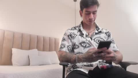 Harry Jones online show from 01.14.25