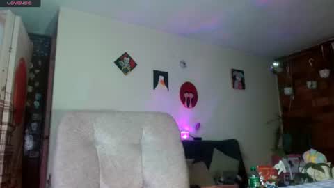Im Emily and I could be the love of your life    online show from 07.21.26