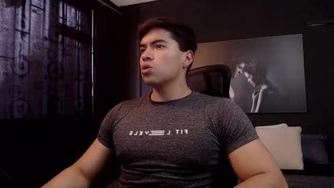 hat_guy01 online show from 02.16.26