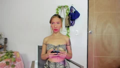 Snapshot of hathor_111 chatting on 04.10.26 .S T A T E O F P E R V E R S I O N Ig 2. vbergiere superior emt online show from 04.10.26